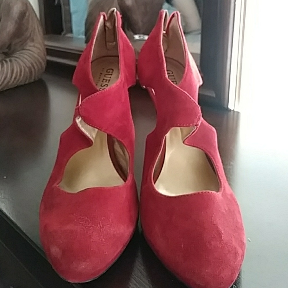 Guess 8.5 heel - Picture 2 of 5